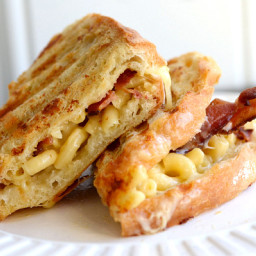 Bacon and Macaroni Grilled Cheese