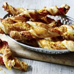 Bacon and mature cheddar straws