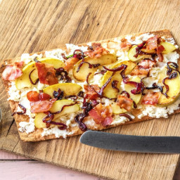 bacon-apple-breakfast-flatbreads-with-ricotta-and-balsamic-onions-2798753.jpg