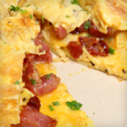 bacon-avocado-and-jack-cheese-omelets-with-fresh-salsa-1930832.png