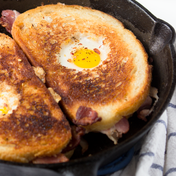 Bacon Cheddar Grilled Cheese Egg in a Hole