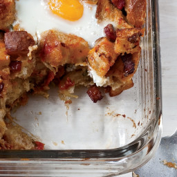 Bacon, Tomato and Cheddar Breakfast Bake with Eggs