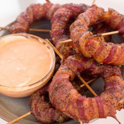 bacon-wrapped-onion-rings-1240996.jpg