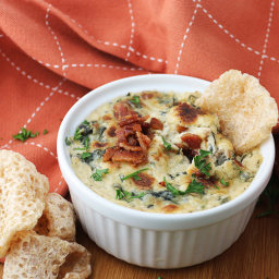 Bacon and Roasted Garlic Spinach Dip