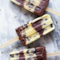 Baileys Cookies and Cream Popsicles
