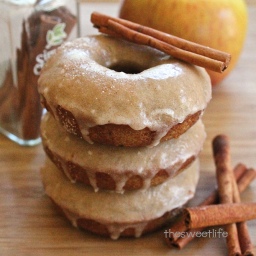 baked-apple-cider-doughnuts-2018937.png