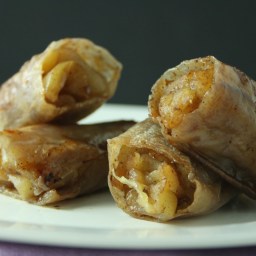 baked-apple-pie-rice-paper-rolls-1357640.jpg