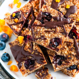 Baked Apricot Blueberry Oatmeal Bars