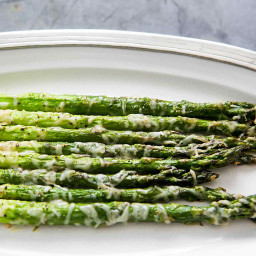 baked-asparagus-with-parmesan-2298453.jpg
