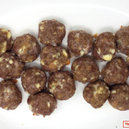 baked-blue-cheese-and-beef-meatballs-3093584.jpg