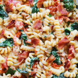 Baked Blue Cheese Pasta with Bacon, Spinach & Tomatoes