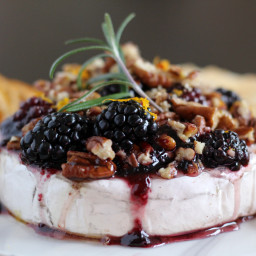 Baked Brie with Blackberries and Pecans