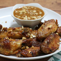 Baked Chicken Wings With Spicy Peanut Sauce
