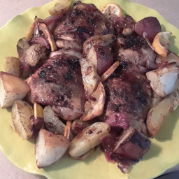 baked-chicken-with-onions-potatoes-garlic-and-thyme-910e5523af0fb128c370e25a.jpg