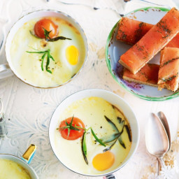 Baked eggs with gravlax soldiers