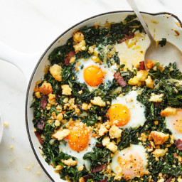 Baked Eggs With Kale, Bacon and Cornbread Crumbs