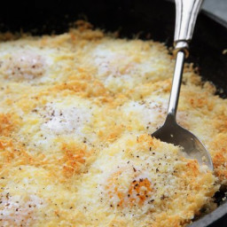 Baked Eggs With Onions and Cheese