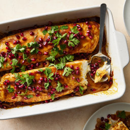 Baked Fish With Pomegranate Sauce