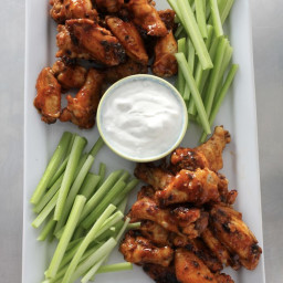 Baked Hot Wings with Creamy Gorgonzola Dipping Sauce