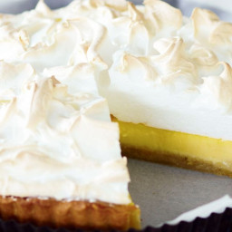 Baked lemon meringue pie