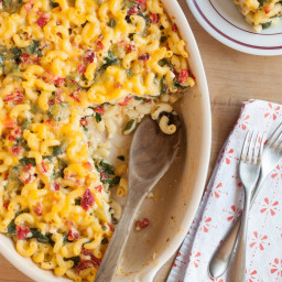 Baked Macaroni and Cheese with Spinach and Red Peppers
