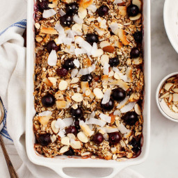 Baked Oatmeal with Blueberries