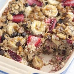 baked-oatmeal-with-strawberries-ban.jpg