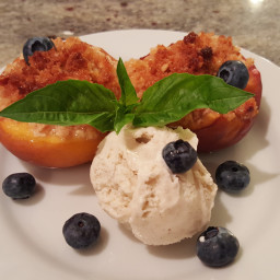 Baked Peaches with Amaretti Crumble