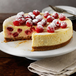 Baked raspberry and lemon cheesecake