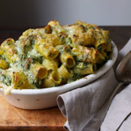 Baked Rigatoni with Spinach, Ricotta, and Fontina