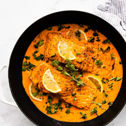 Baked Salmon with Roasted Red Pepper Sauce