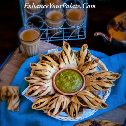Baked Samosa Recipe with Enhanced Crust and Filling