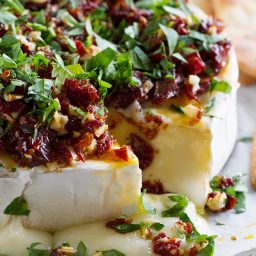 Baked Brie Recipe with Sun-Dried Tomatoes