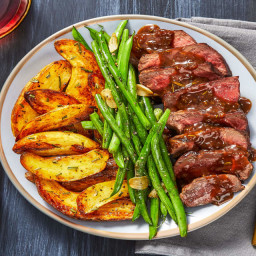 Balsamic Fig Sirloin with Rosemary Fingerlings and Garlicky Green Beans