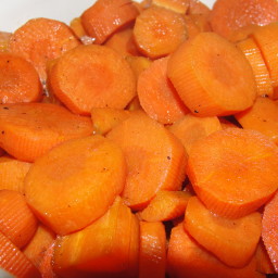 Balsamic, honey-glazed oven roasted baby carrots