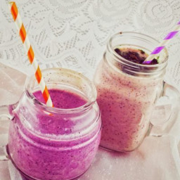 Banana and Frozen Berries Smoothies
