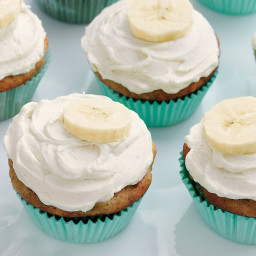 banana-cupcakes-with-honey-cinnamon-frosting-1664418.jpg