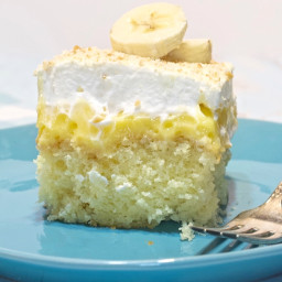 Banana Pudding Poke Cake