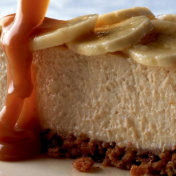 Banoffee Cheesecake with Toffee Pecan Sauce