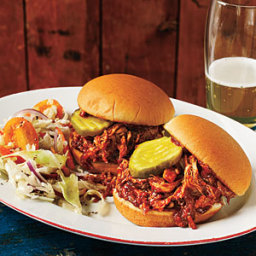 barbecue-pulled-chicken-sliders-2.jpg