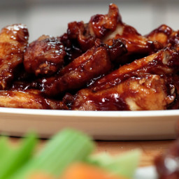 BARBECUED CHICKEN WINGS