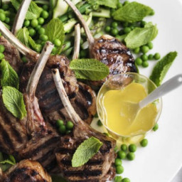 Barbecued lamb cutlets with mint sauce