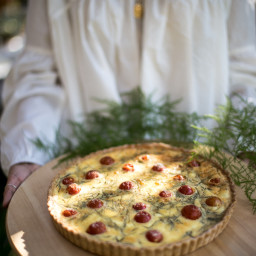 basic-quiche-with-vegetables-cheese-and-herbs-1785782.jpg