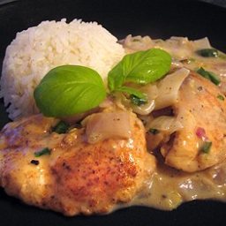 basil-chicken-in-coconut-curry-sauc-3.jpg