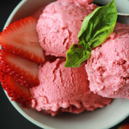 Basil Strawberry Frozen Yogurt