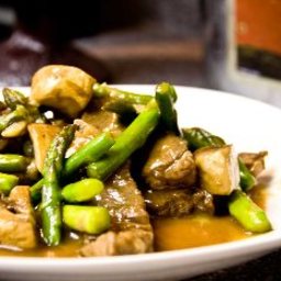Beef and Asparagus with Oyster Sauce