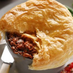 Beef and red wine pot pie