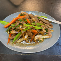beef-and-vegetable-stir-fry-3353906bc4813166a1a830c7.jpg