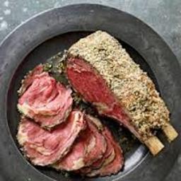 Beef rib roast with horseradish and herbs