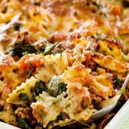 Beef, spinach and pasta bake